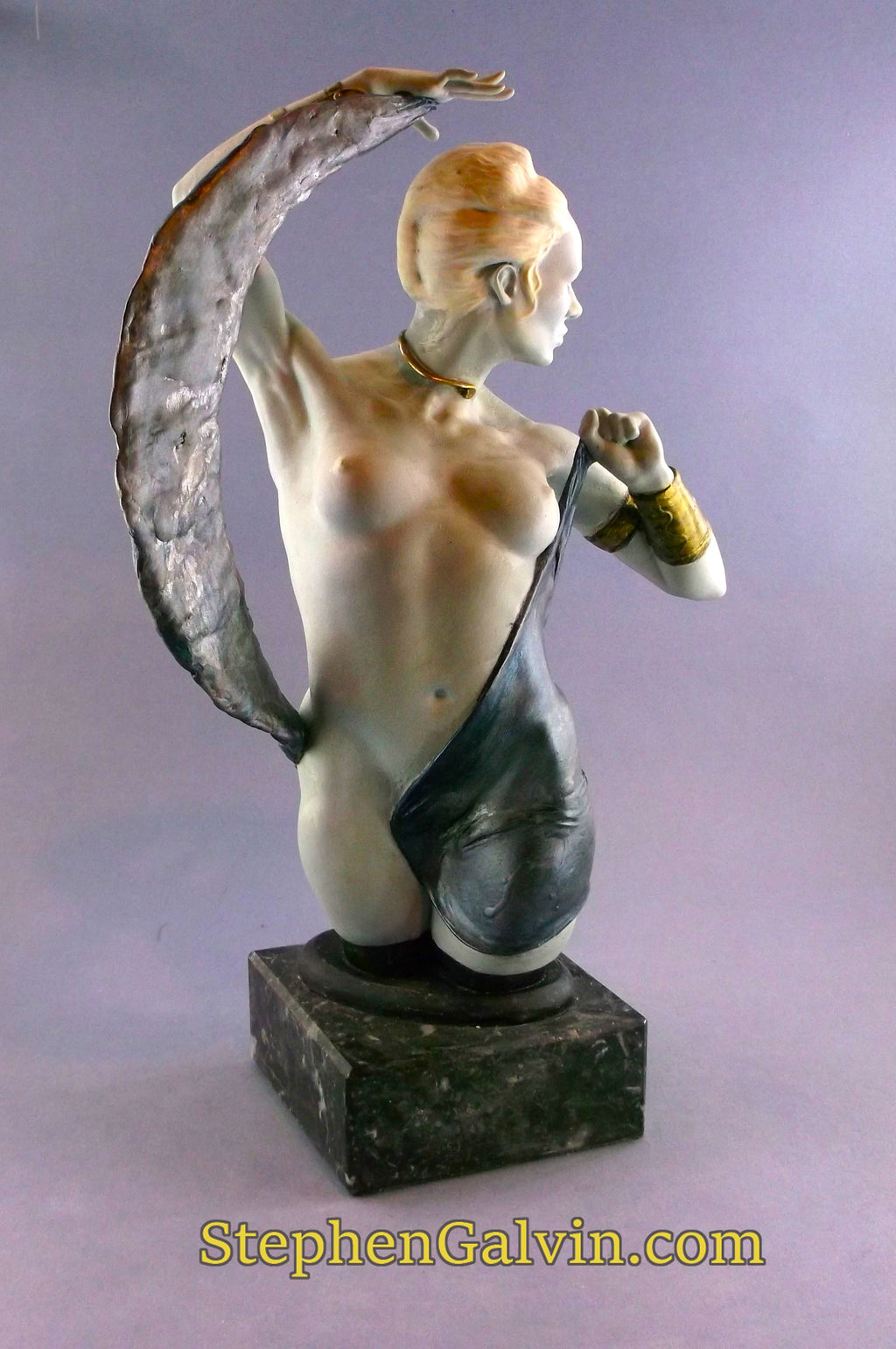 Rhiannon and the shawl of the moon