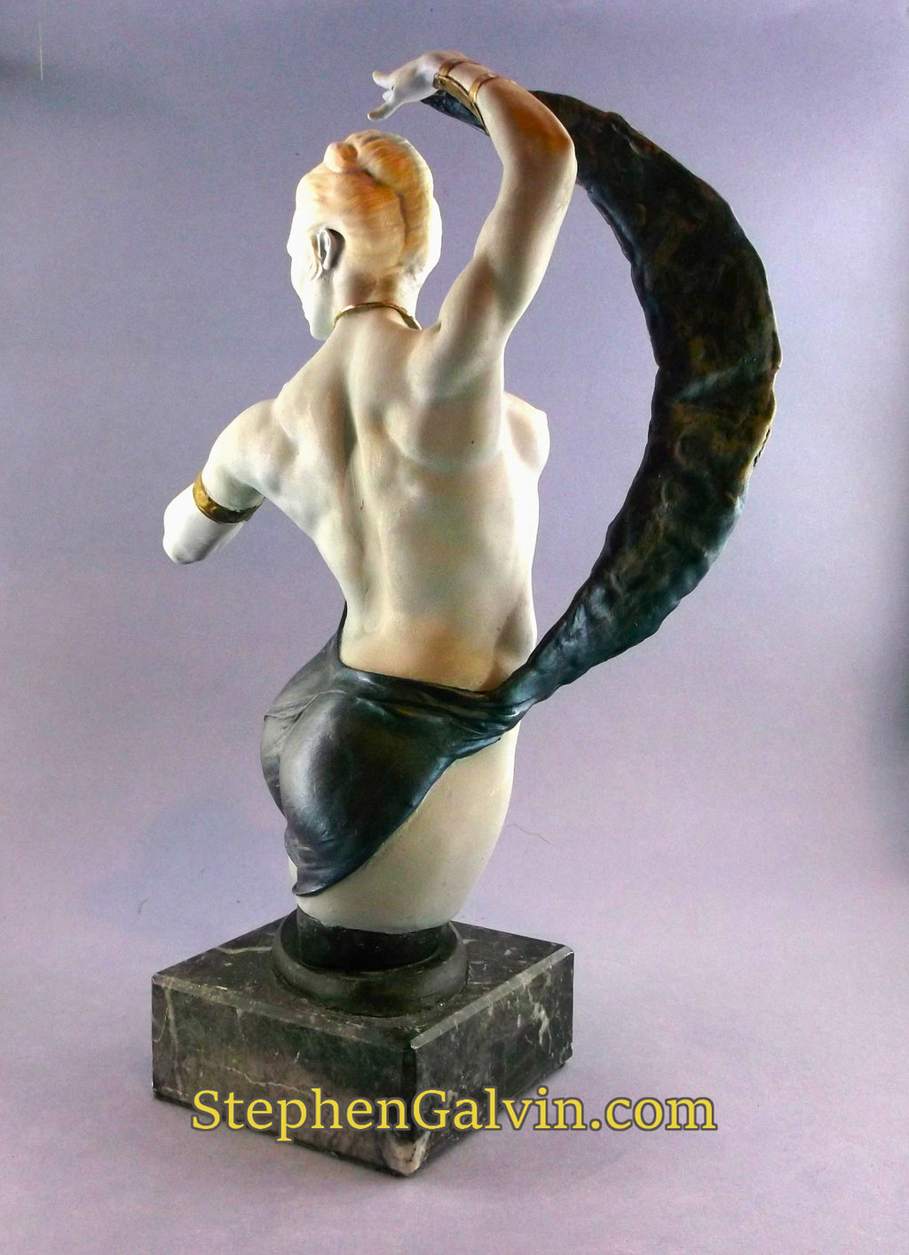 Rhiannon and the shawl of the moon